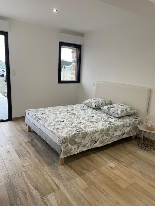 Magnifique Corps De Ferme Renove Avec Jacuzzi Hillion Exterior foto