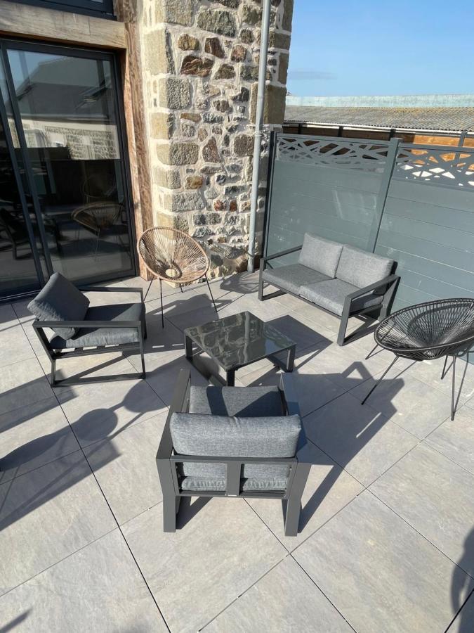 Magnifique Corps De Ferme Renove Avec Jacuzzi Hillion Exterior foto