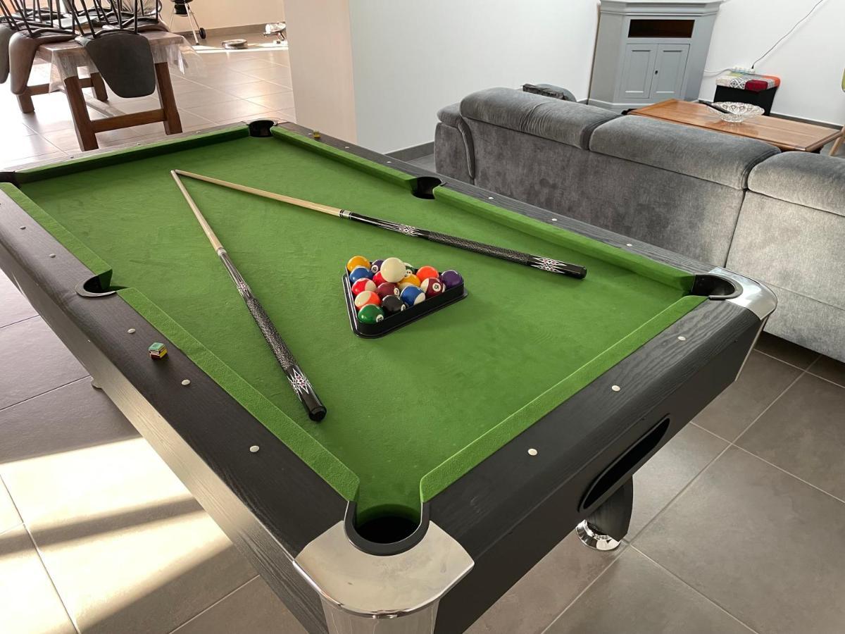Magnifique Corps De Ferme Renove Avec Jacuzzi Hillion Exterior foto